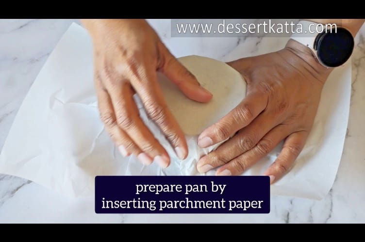 covering pan with parchment paper