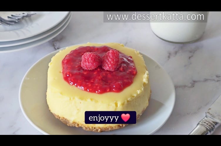 serve decorated New York cheesecake made without using springform pan