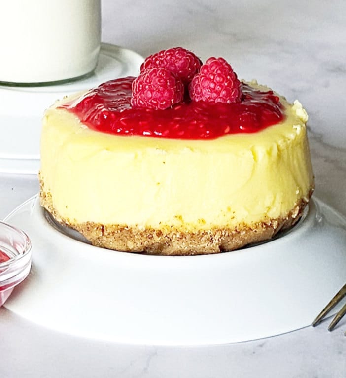 front shot of New York cheesecake recipe without springform pan