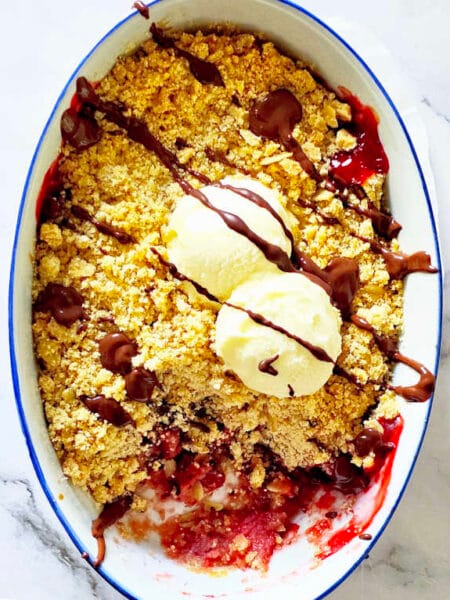 Strawberry crumble