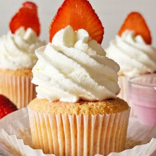 strawberry tres leches cupcakes