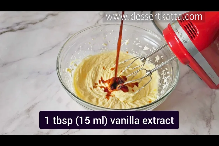 adding vanilla extract in cake batter