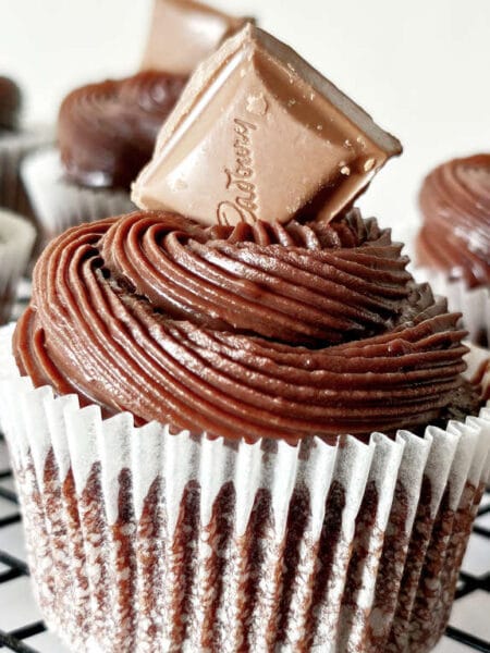 eggless triple chocolate cupcakes