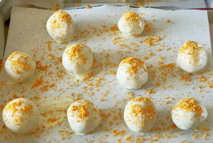 garnished lotus biscoff truffles