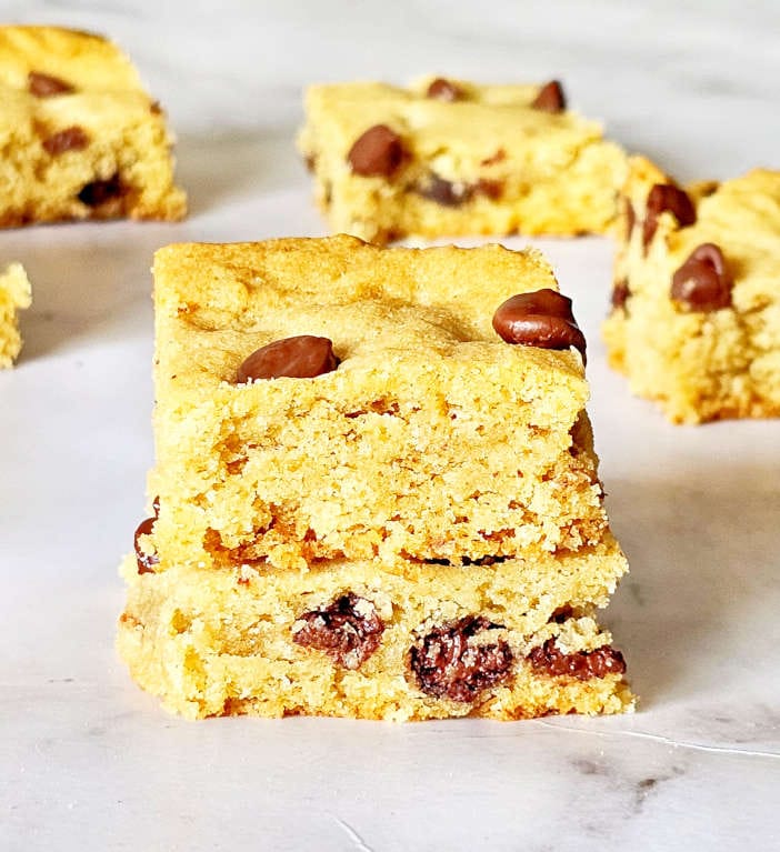 chocolate chip cookie bars