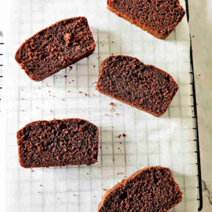 chocolate loaf cake recipe Image and recipe by Sayali Bhave. Copyright : www.dessertkatta.com