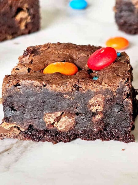 m and m chocolate brownies Image and recipe by Sayali Bhave. Copyright : www.dessertkatta.com