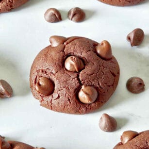 Eggless double chocolate cookie Image and recipe by Sayali Bhave. Copyright : www.dessertkatta.com