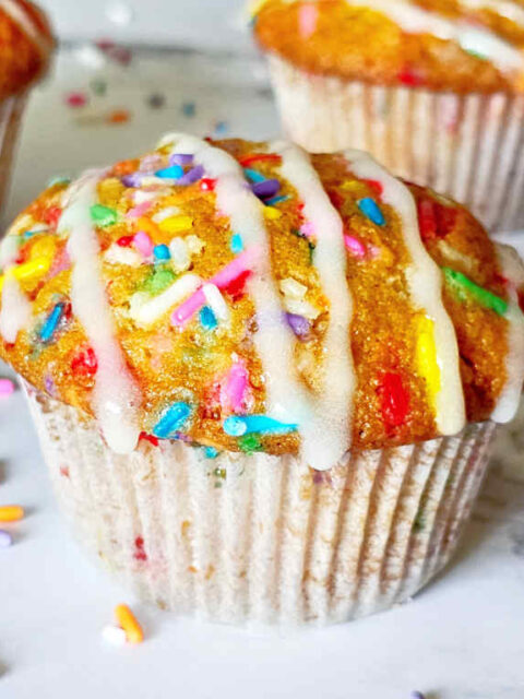 funfetti muffins Image and recipe by Sayali Bhave. Copyright : www.dessertkatta.com