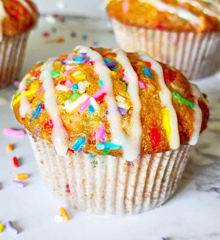 funfetti muffins Image and recipe by Sayali Bhave. Copyright : www.dessertkatta.com