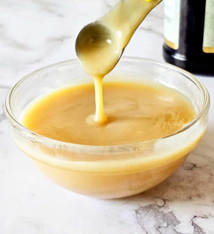 Vanilla sauce recipe Image and recipe by Sayali Bhave. Copyright : www.dessertkatta.com